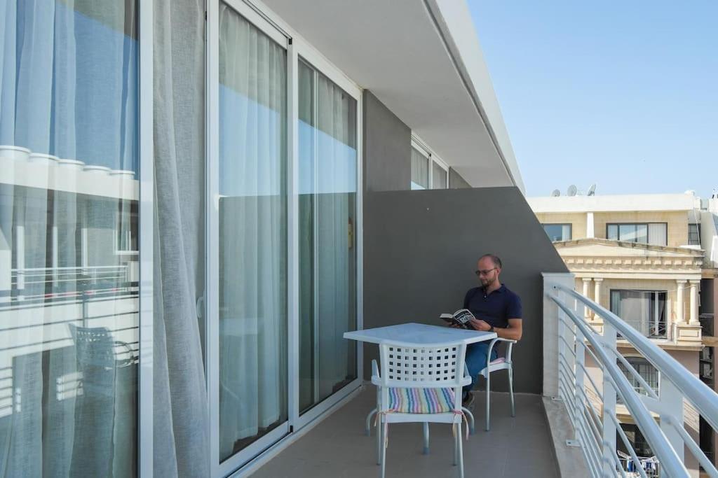 Modern Luxury Penthouse In Perfect Sliema Location Lägenhet Exteriör bild